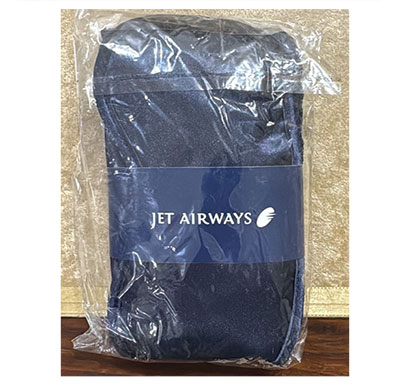 anti skid socks and eye mask set